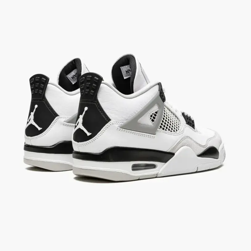 Air Jordan 4 Retro “Military Black” 