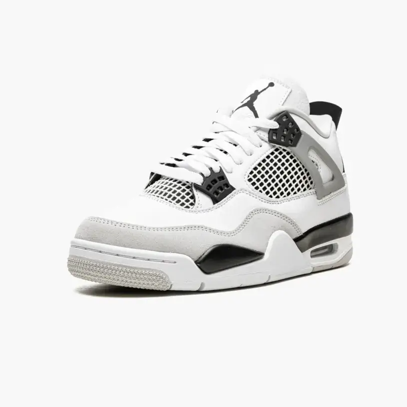 Air Jordan 4 Retro “Military Black” 