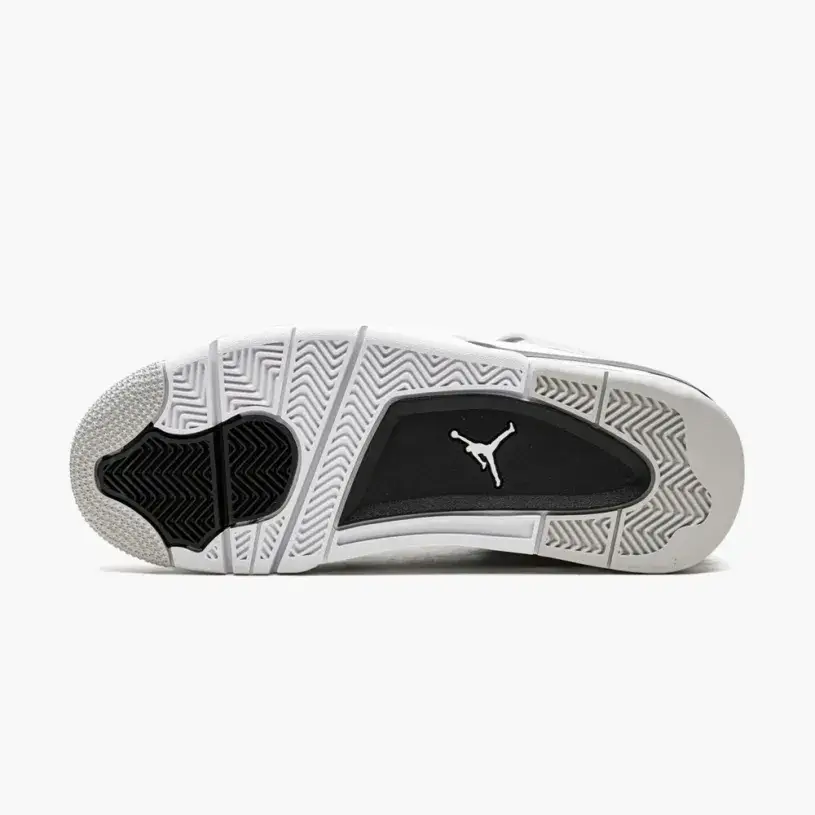 Air Jordan 4 Retro “Military Black” 