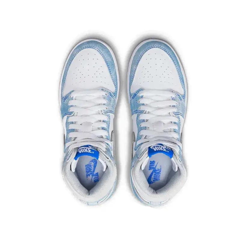 Air Jordan 1 High "Hyper Royal" 