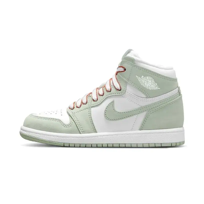 Wmns Air Jordan 1 Retro High OG ‘Seafoam’ 