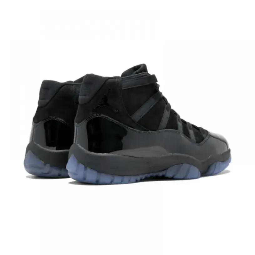 AIR JORDAN 11 RETRO ‘CAP AND GOWN’ 