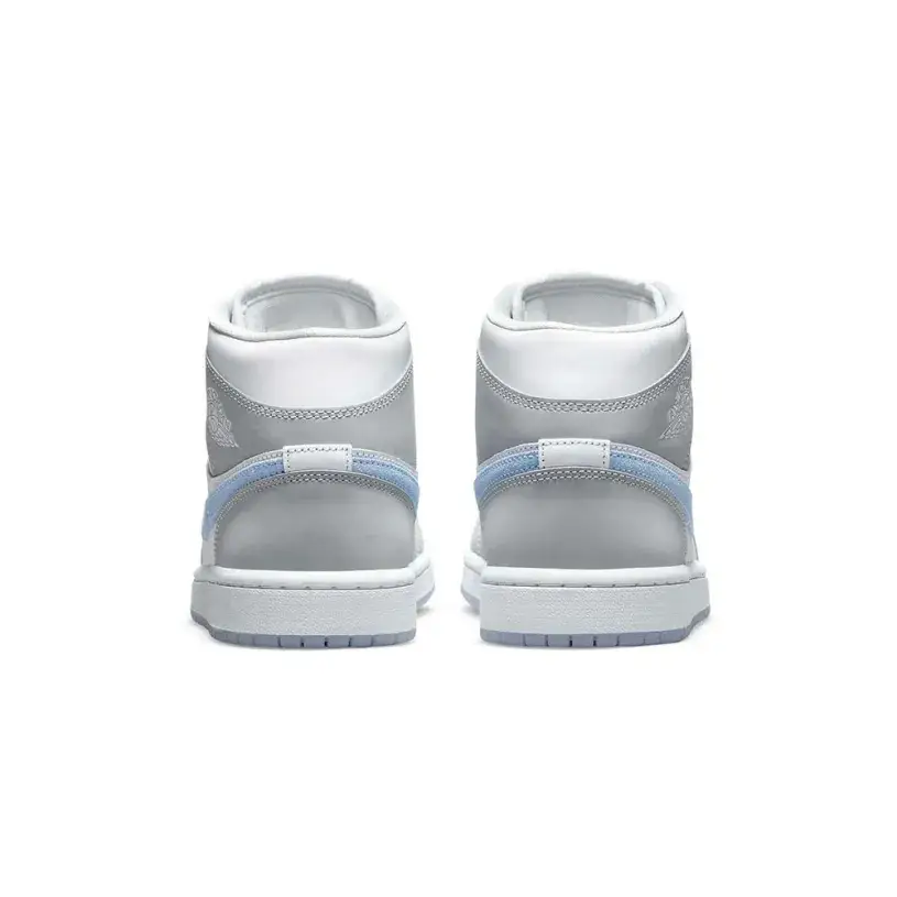Air Jordan 1 Mid WMNS “Wolf Grey Aluminum” 