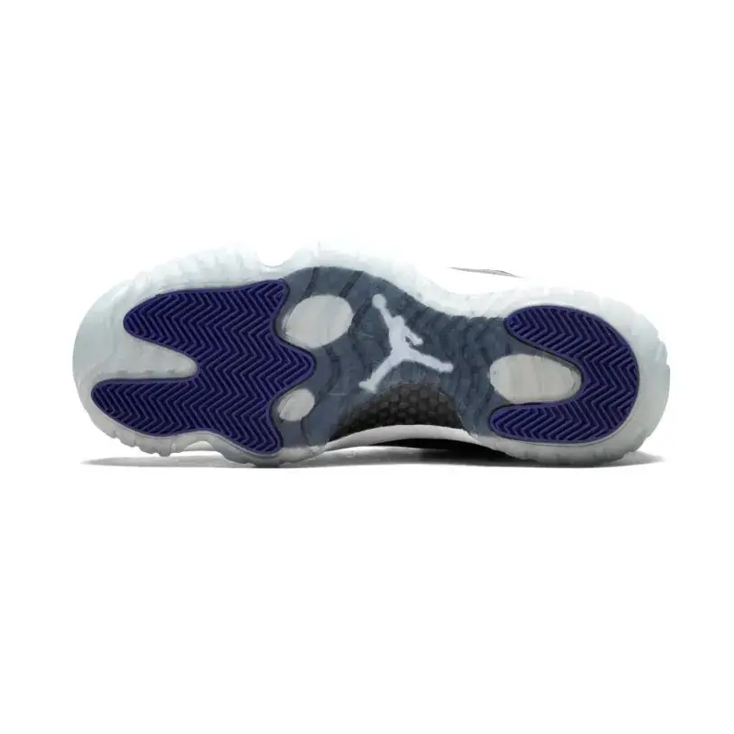 Air Jordan 11 Retro Low ‘Concord’ 