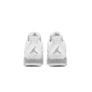 Air Jordan 4 “White Oreo” 