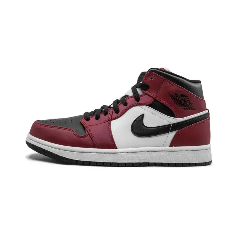 Air Jordan 1 Mid ‘Chicago Black Toe’ 