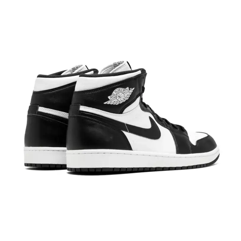 AIR JORDAN 1 RETRO HIGH OG ‘BLACK WHITE’ 