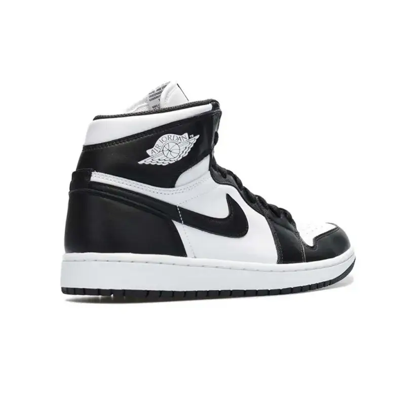 AIR JORDAN 1 RETRO HIGH OG ‘BLACK WHITE’ 