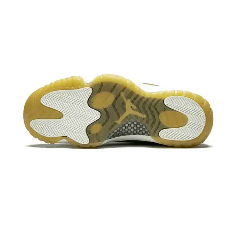 Air Jordan 11 Retro “Neutral Olive” 