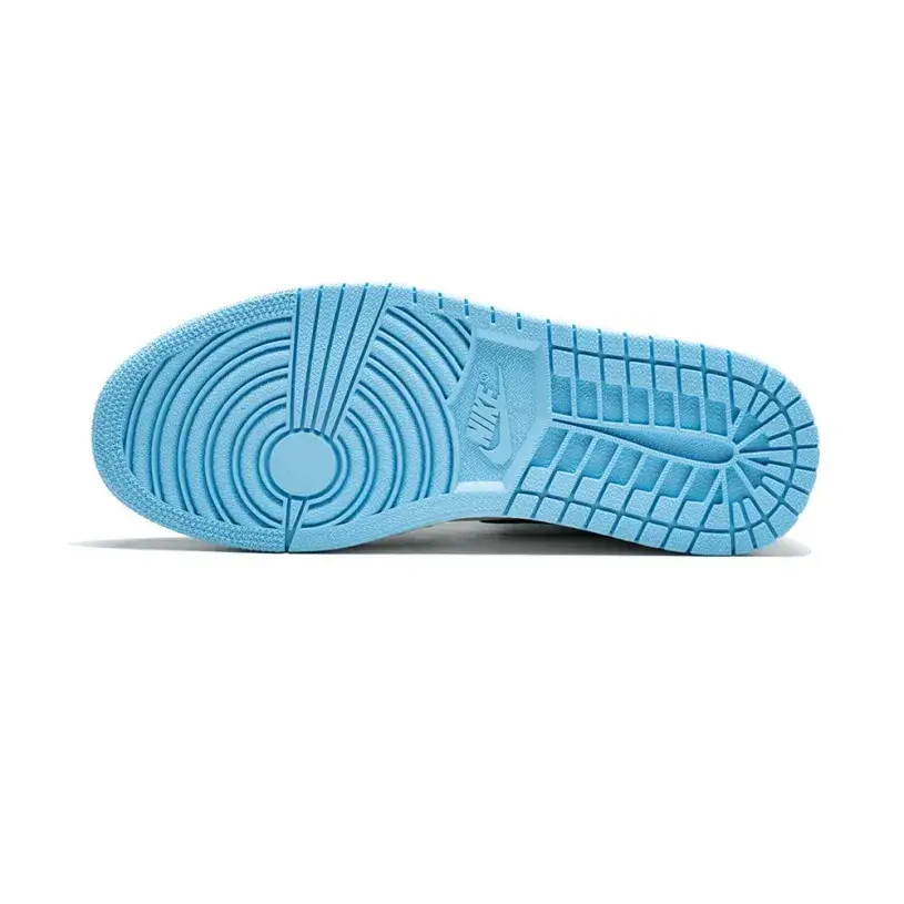 WMNS Air Jordan 1 High OG “UNC Patent Leather 