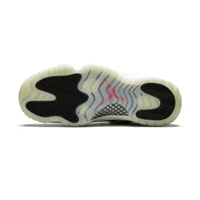 Air Jordan 11 Retro Low “Snakeskin Light Bone” 