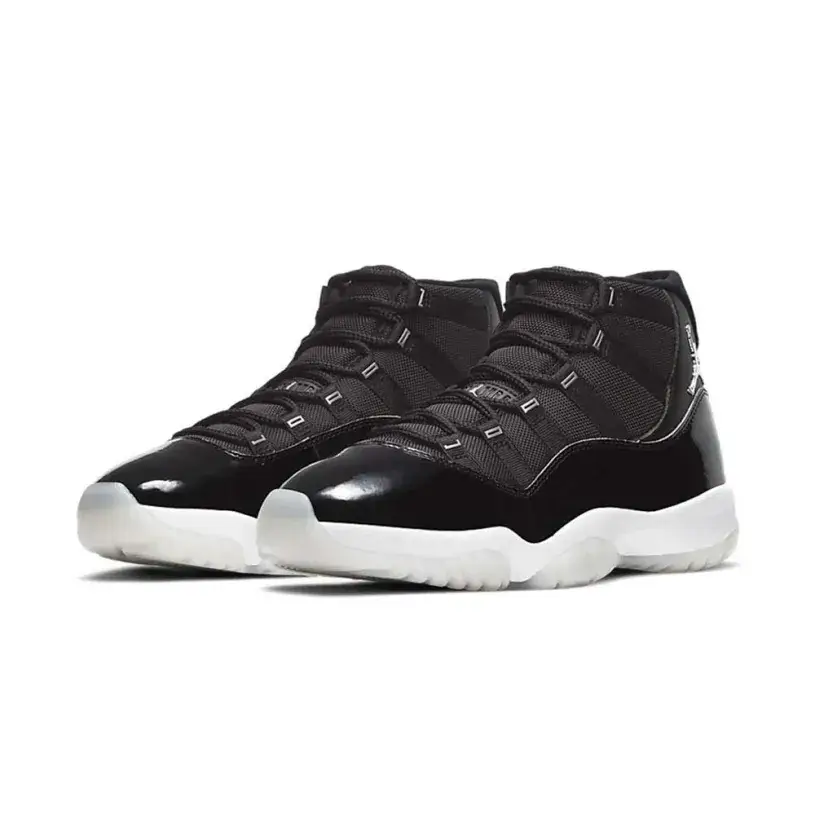 Air Jordan 11 Retro ‘Clear Black’ 