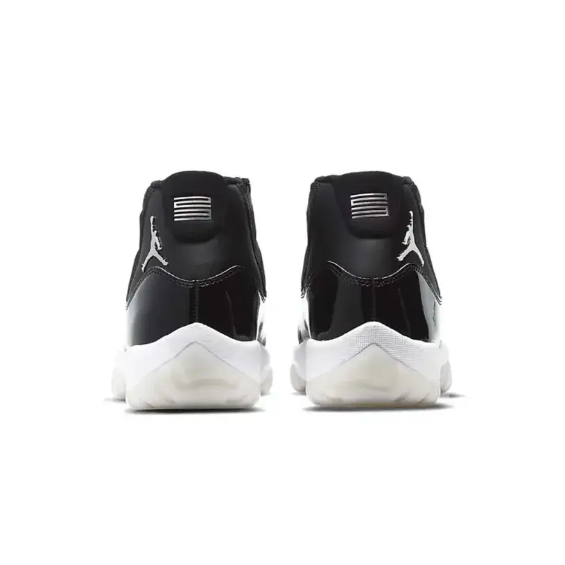 Air Jordan 11 Retro ‘Clear Black’ 
