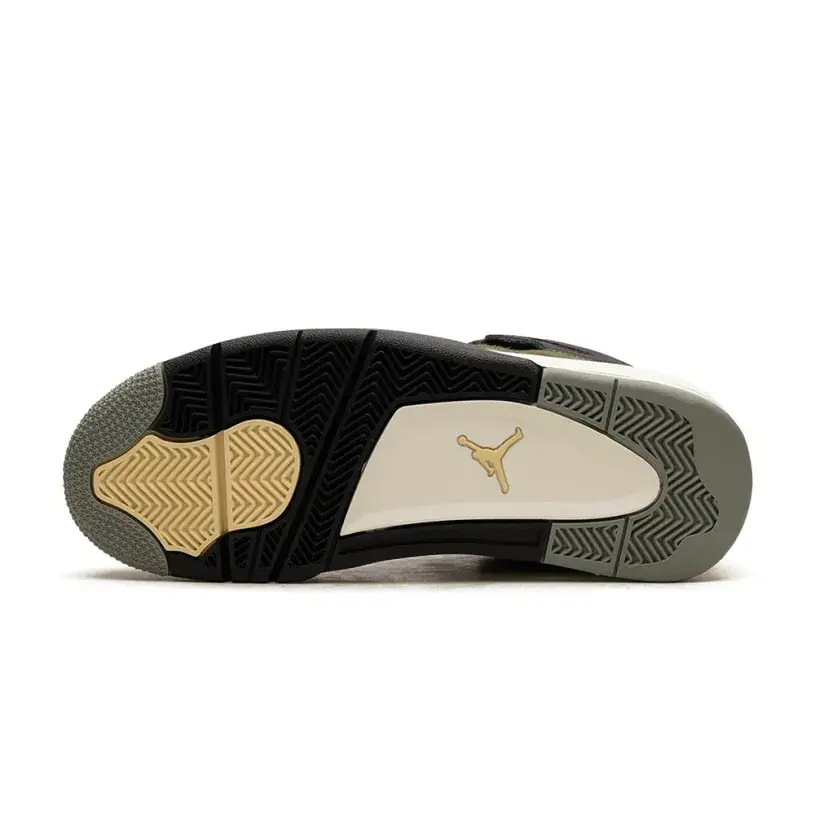 AIR JORDAN 4 CRAFT “Medium Olive” 