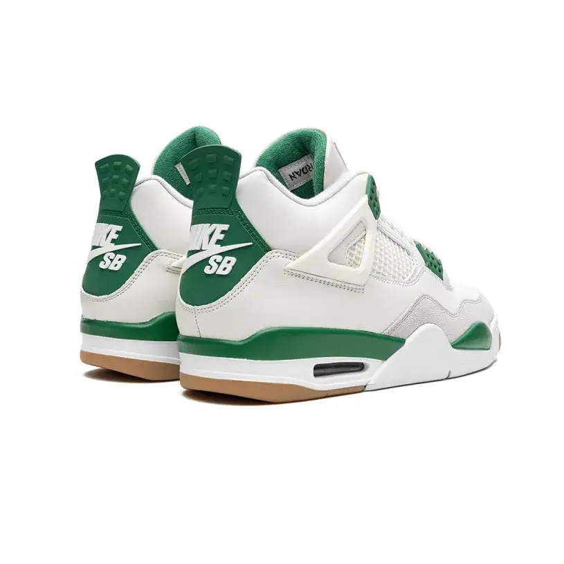 AIR JORDAN 4 RETRO SB “Pine Green” 