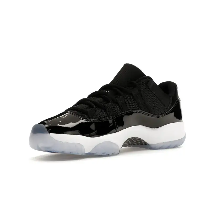 AIR JORDAN 11 LOW “Space Jam” 